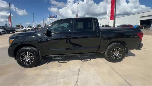 2020 Nissan Titan SV