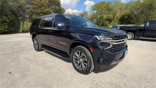 2023 Chevrolet Suburban LT