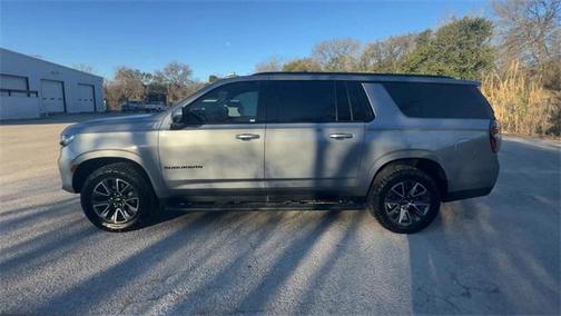 2023 Chevrolet Suburban 4WD Z71