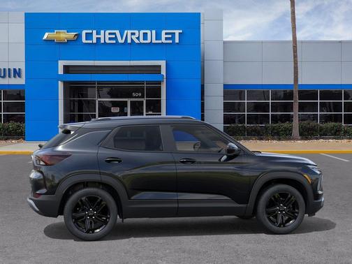 Mosaic Black Metallic 2026 Chevrolet Trailblazer LT