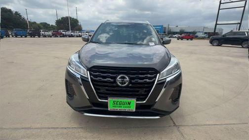 Gun Metallic 2021 Nissan Kicks SV