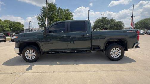 2025 Chevrolet Silverado 3500 LT