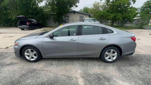 Sterling Gray Metallic 2024 Chevrolet Malibu FWD 1LT
