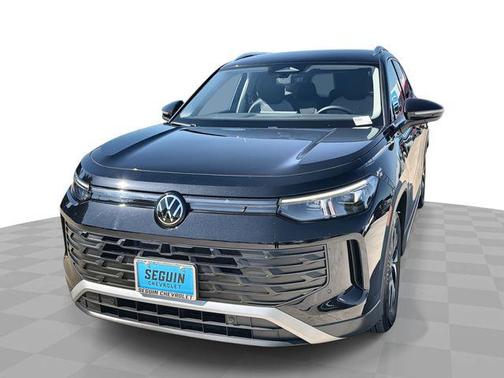 Deep Black Pearl 2025 Volkswagen Tiguan 2.0T S