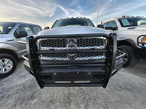 2018 RAM 2500 Tradesman Crew Cab 4x4 6'4' Box