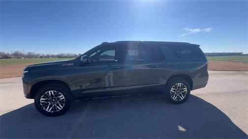 2025 Chevrolet Suburban 4WD Z71