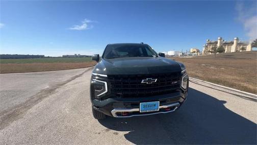 2025 Chevrolet Suburban 4WD Z71