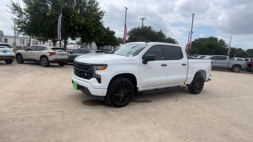 Summit White 2022 Chevrolet Silverado 1500 Custom