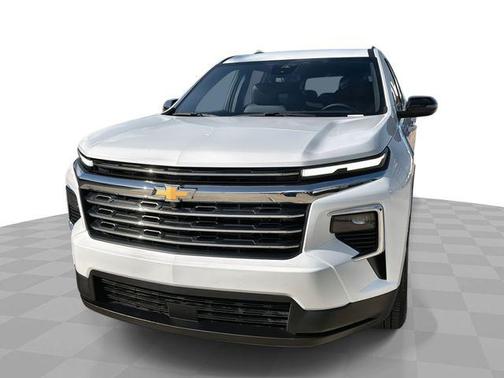 Summit White 2026 Chevrolet Traverse LT