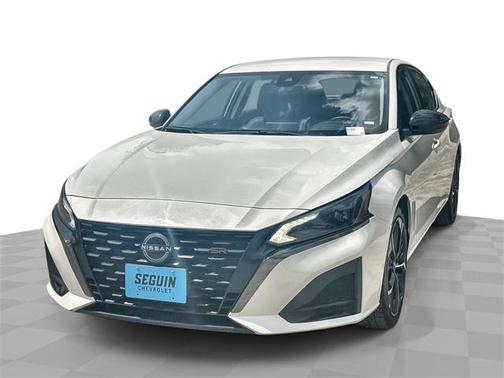 2023 Nissan Altima SR FWD