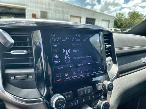 2019 RAM 2500 Laramie Crew Cab 4x4 6'4' Box