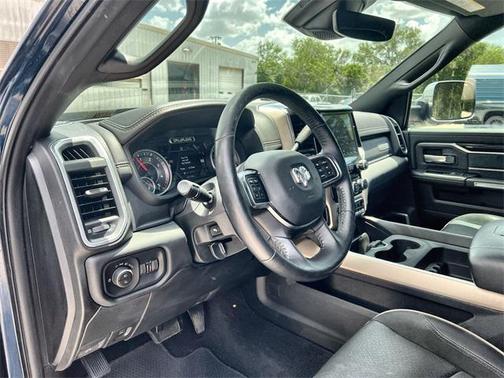 2019 RAM 2500 Laramie Crew Cab 4x4 6'4' Box