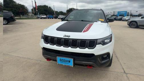 Bright White Clearcoat 2025 Jeep Compass Trailhawk