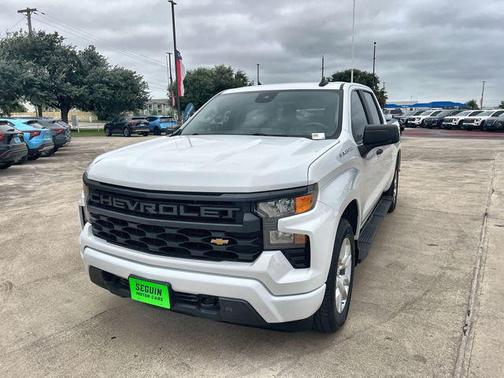 Summit White 2022 Chevrolet Silverado 1500 Custom