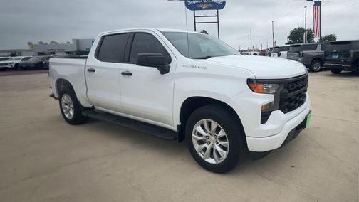 Summit White 2022 Chevrolet Silverado 1500 Custom