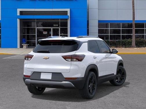 Summit White 2026 Chevrolet Trailblazer LT