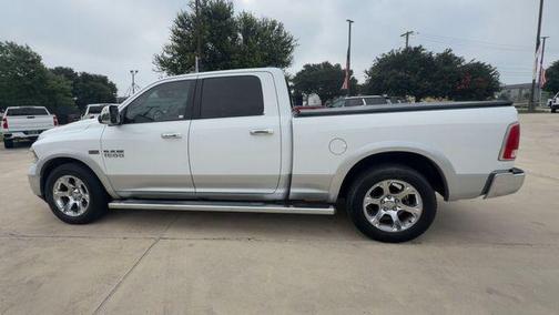 Bright White Clearcoat 2017 RAM 1500 Laramie