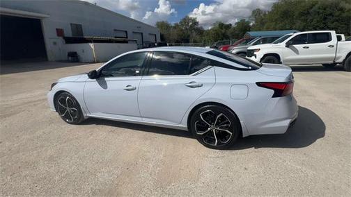 2023 Nissan Altima SR FWD