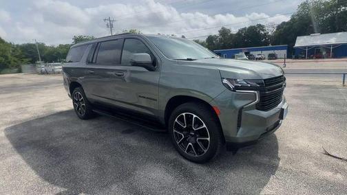 Silver Sage Metallic 2023 Chevrolet Suburban RST