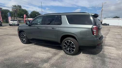 Silver Sage Metallic 2023 Chevrolet Suburban RST