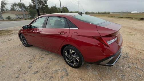 2025 Hyundai ELANTRA SEL