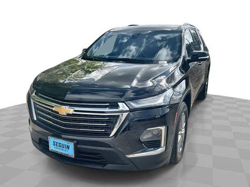 Mosaic Black Metallic 2022 Chevrolet Traverse LT Cloth
