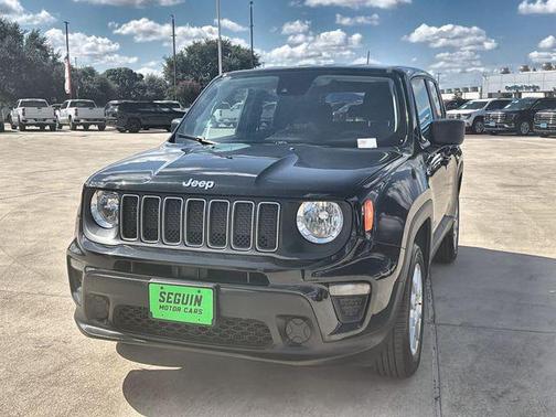 Black Clearcoat 2023 Jeep Renegade Latitude