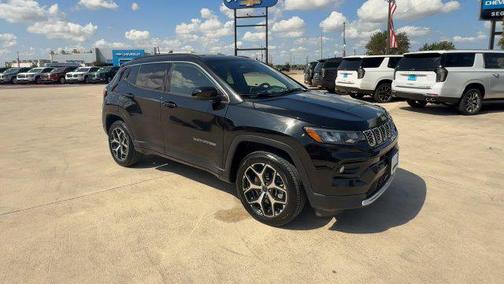 Diamond Black Crystal Pearlcoat 2025 Jeep Compass Limited