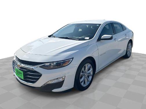 Summit White 2025 Chevrolet Malibu FWD 1LT