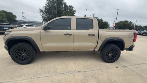 Sand Dune Metallic 2023 Chevrolet Colorado Trail Boss
