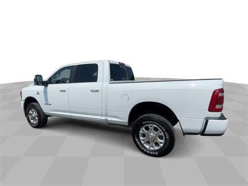 2024 RAM 2500 Laramie Crew Cab 4x4 6'4' Box