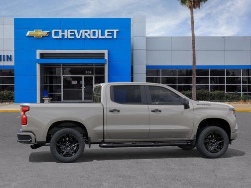 White Sands 2026 Chevrolet Silverado 1500 Custom