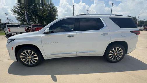 Summit White 2023 Chevrolet Traverse Premier