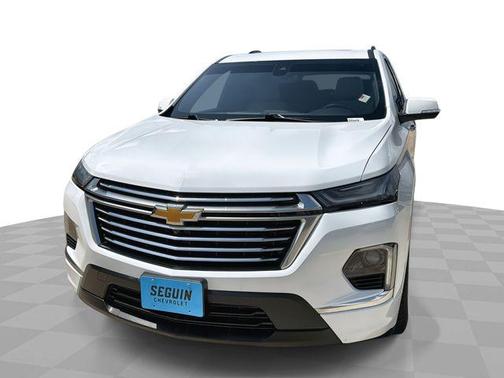 Summit White 2023 Chevrolet Traverse Premier
