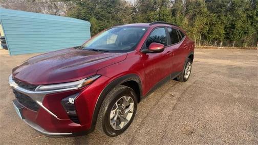 2025 Chevrolet Trax LT