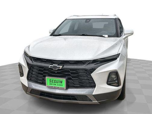 Iridescent Pearl Tricoat 2022 Chevrolet Blazer Premier