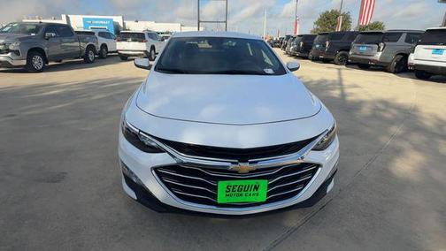 Summit White 2024 Chevrolet Malibu FWD 1LT