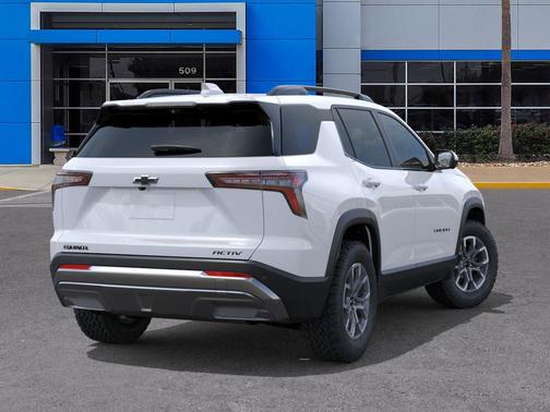 Polar White Tricoat 2026 Chevrolet Equinox FWD ACTIV