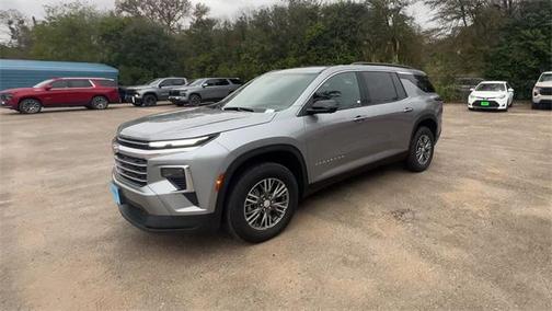 2024 Chevrolet Traverse LT