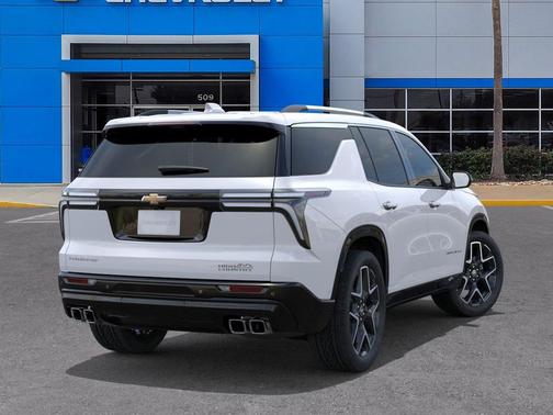 Polar White Tricoat 2026 Chevrolet Traverse High Country