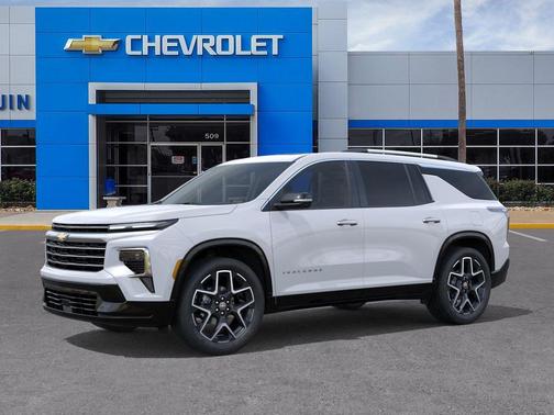 Polar White Tricoat 2026 Chevrolet Traverse High Country