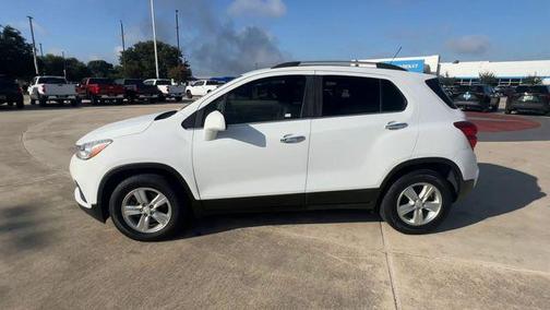 Summit White 2018 Chevrolet Trax LT