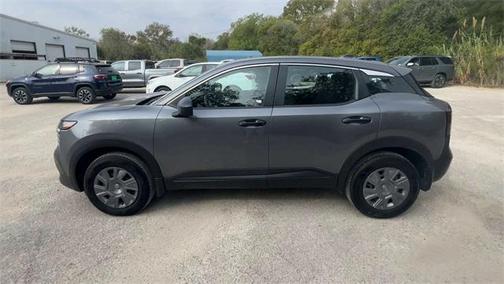 2025 Nissan Kicks S