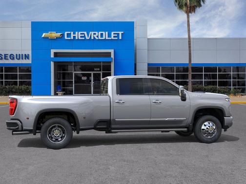 Sterling Gray Metallic 2026 Chevrolet Silverado 3500 High Country