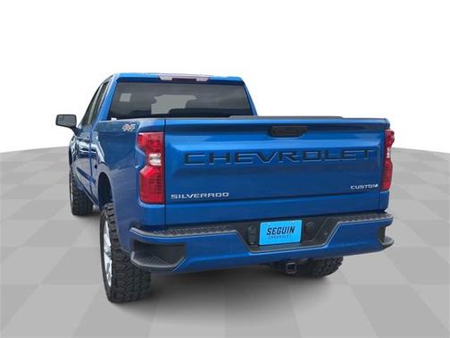 2022 Chevrolet Silverado 1500 Custom