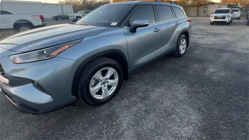 2021 Toyota Highlander LE