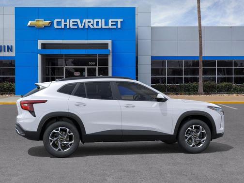 Summit White 2026 Chevrolet Trax LT