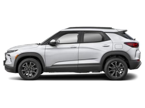 Iridescent Pearl Tricoat 2026 Chevrolet Trailblazer ACTIV