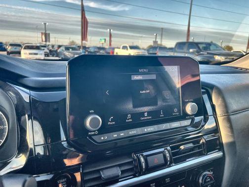 2025 Nissan Pathfinder SV 4WD