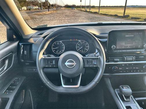 2025 Nissan Pathfinder SV 4WD